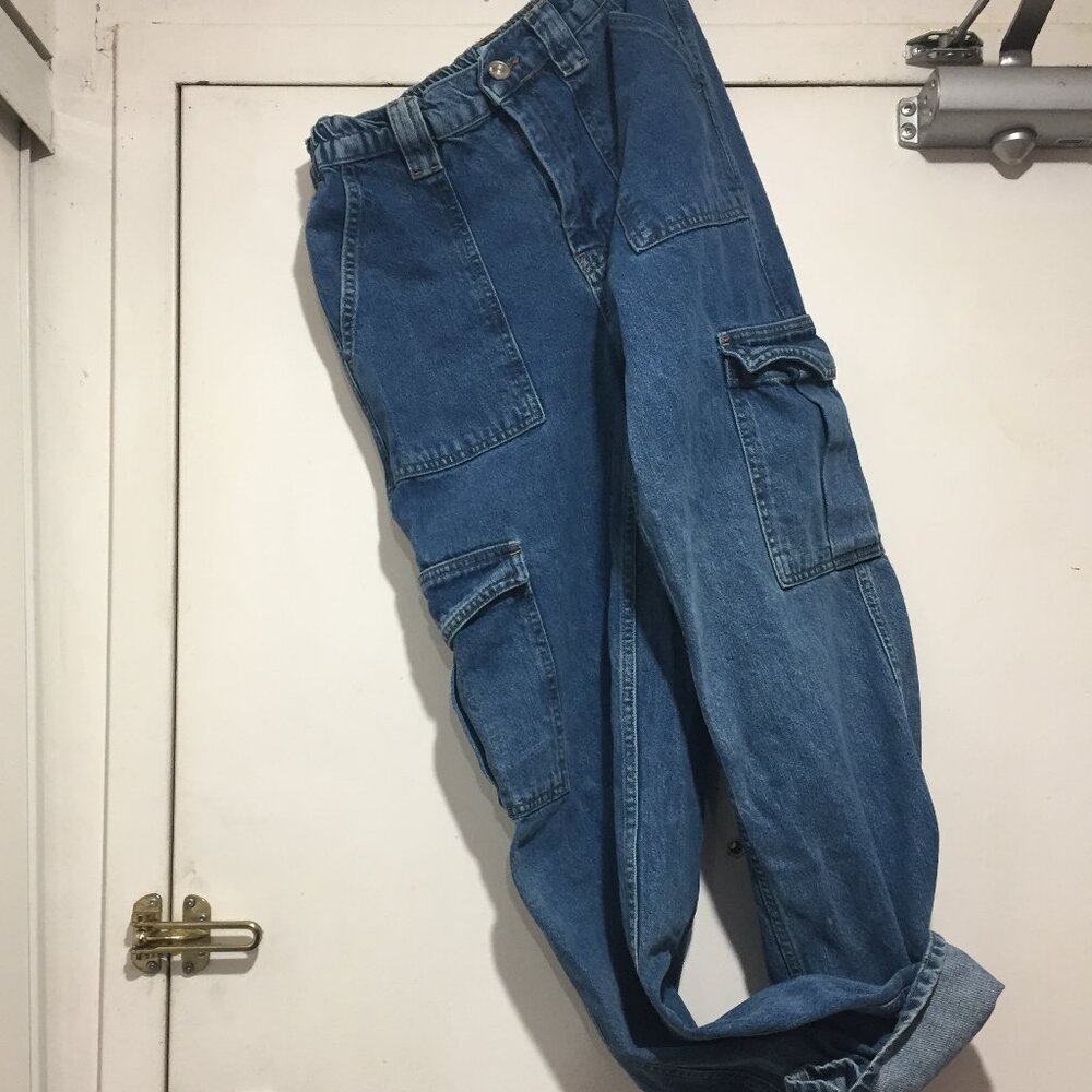 BDG HIGH RISE JEANS SIZE 28